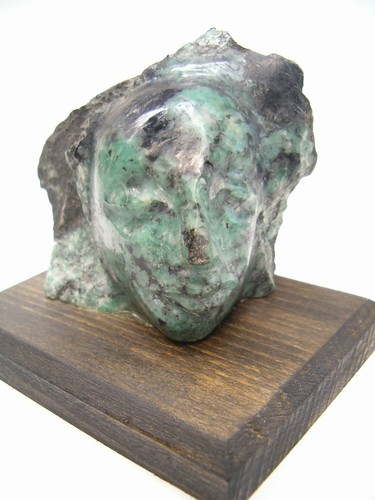 Scultura con testa - di, indios
