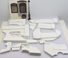 Modellino diorama DIORAMI Stazione Treni RUINED TRAIN STATION modellismo statico