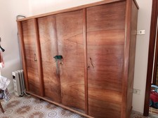 armadio guardaroba antico. in buone condizioni