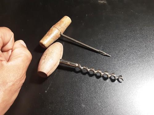 Vecchio cavatappi più - vecchio,