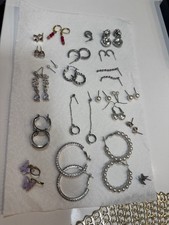 Women’s Earrings Set