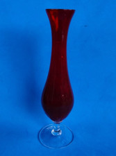 Vaso da fiori in vetro rosso