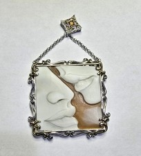 Bellissimo ciondolo cammeo