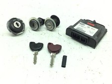 BLOCCHETTO ACCENSIONE SERRATURE CENTRALINA E CHIAVI PIAGGIO HEXAGON GTX 180 2000