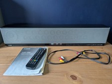 Proiettore audio digitale Yamaha YSP-900 con istruzioni e telecomando