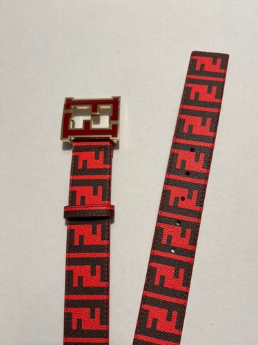 Testa rossa fendi lunga - testa,
