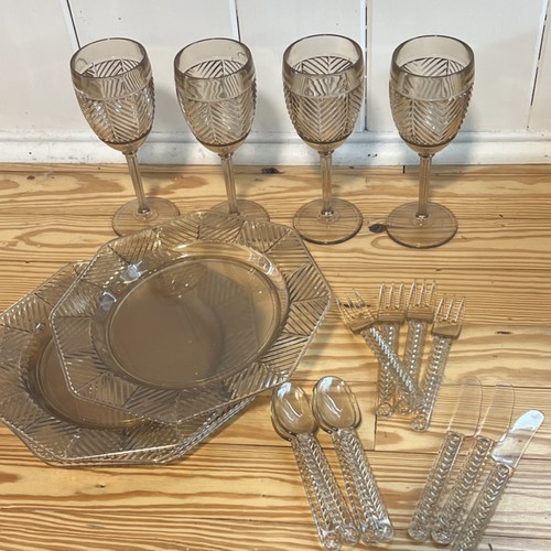 Servizio plastica stile - in,