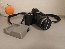 Olympus OM-D E-M5 compreso obiettivo zoom macro 12-50mm ottime condizioni