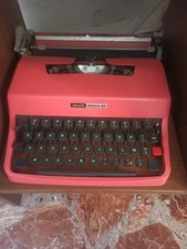 macchina da scrivere olivetti