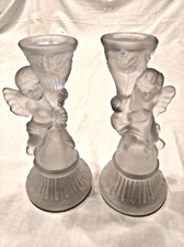Coppia Candelabri Vintage in vetro satinato con angioletti
