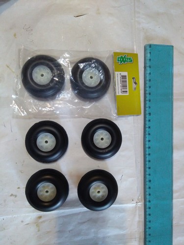 Vendo ruote per - , aeromodelli
