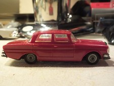 Politoys 37 Mercedes 220 SE buone condizioni ultima serie piccoli graffi