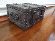 PICCOLO FORZIERE IN FERRO