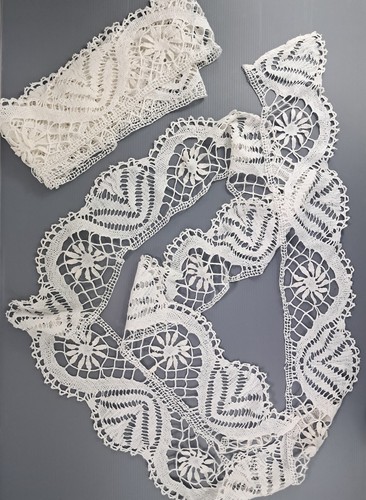 Coppia bordure pizzo - di,