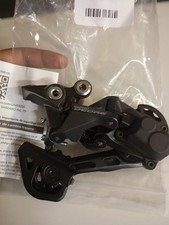 Shimano Deragliatore posteriore DEORE RD-M5120 a 10/11 velocitàIl deragliatore