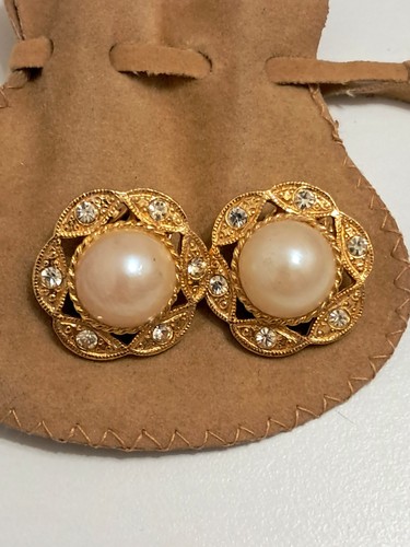 Orecchini vintage clip con - a,
