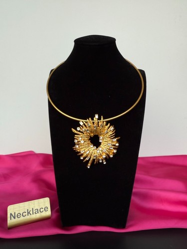 Collana con ciondolo