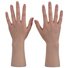 Manichino realistico in