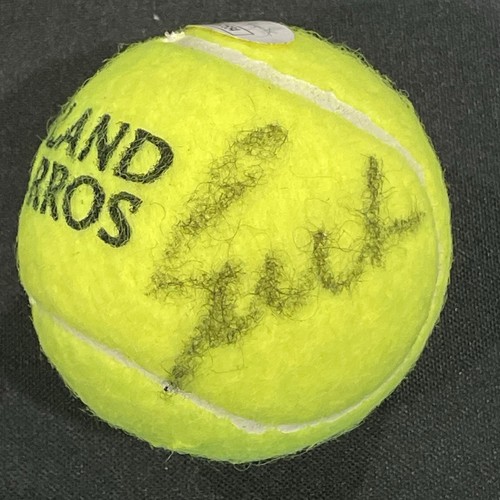 Palla tennis firmata iga - da,