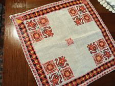 prezioso quadrato ricamato a mano