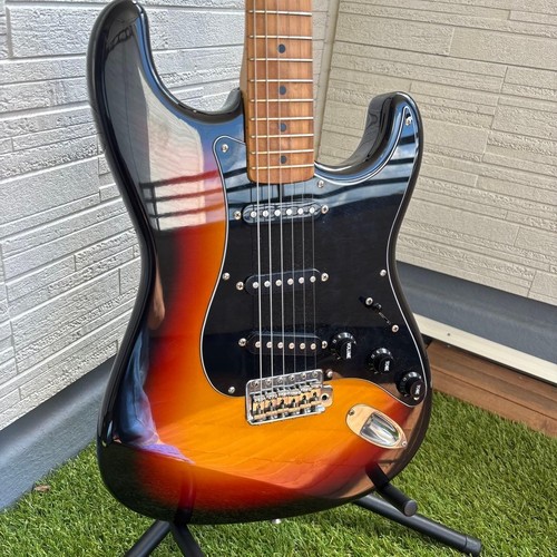 Squier stratocaster japan - squier,