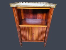 MOBILETTO CON PERSIANA IN