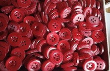 più di 200 bottoni-bottoncini