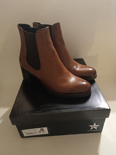 Stivaletto nuovo, pelle color