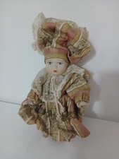 Bambola in porcellana biscuit