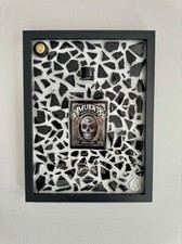 Quadro con bottiglia rotta Gin