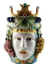 Testa di moro portafiori decorata a mano  in ceramica di Caltagirone H.38 cm