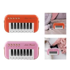 Pianoforte giocattolo per