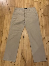 Pantaloni chino GANT New Haven