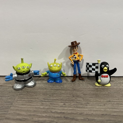 Toy story wheezy flag woody - wheezy,