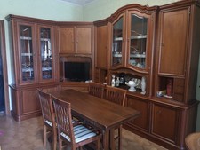 Tavolo da cucina con sedie (In Vendita Esclusiva Senza Credenza)