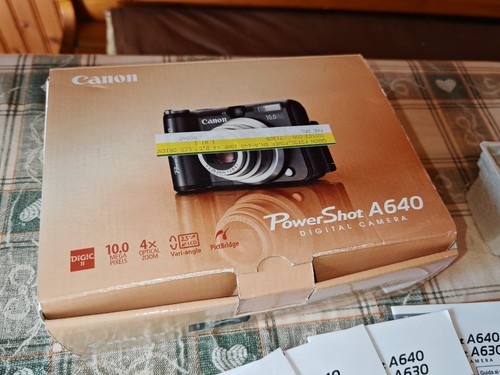 Digital camera canon - digital,