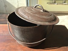 Antico paiolo in ghisa con manico in ferro battuto - Tutto originale - (REF. 13)