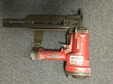 CHIODATRICE CUCITRICE A CORONA