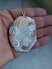 CIONDOLO  IN CAMMEO SARDONICO