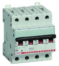 Interruttore magnetotermico