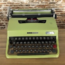 Macchina Da Scrivere Olivetti Lettera 32 Vintage Verde Nizzoli Anni 60 +Custodia