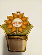 " THUN "   GIRASOLE IN VASO  DA PARETE  CERAMICA   (s5)