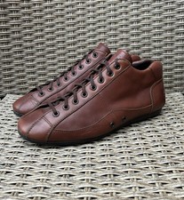 La scarpa da auto originale di