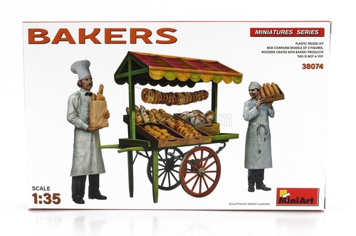 Miniart figures - -,