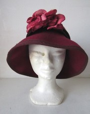 CAPPELLO  DONNA ANNI 60/70 IN PANNO BORDEAUX