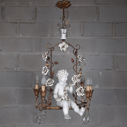 Antico lampadario con - lampadario, su