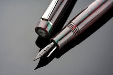 Penna stilografica Delta Segni