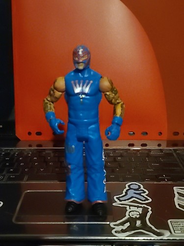 Wwe rey mysterio action figure - rey,