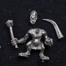 Fimir C25 Guerriero con Mazza