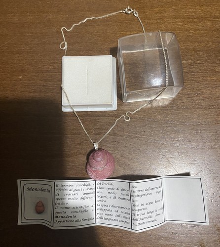 Collana con vera conchiglia